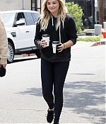 Chloe-Moretz-Out-in-LA--01-662x966.jpg