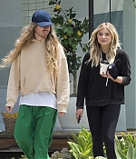 Chloe-Moretz-Out-in-LA--04-662x715.jpg