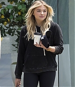 Chloe-Moretz-Out-in-LA--06-662x891.jpg