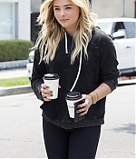 Chloe-Moretz-Out-in-LA--11.jpg
