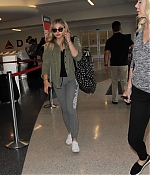 Chloe-Moretz-at-LAX-Airport--02-662x993.jpg