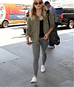 Chloe-Moretz-at-LAX-Airport--18-662x993.jpg