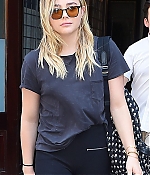 Chloe-Moretz-in-Black-Pants--01-662x993.jpg