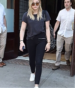 Chloe-Moretz-in-Black-Pants--05-662x993.jpg