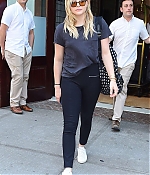 Chloe-Moretz-in-Black-Pants--07-662x993.jpg