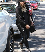 Chloe-Moretz-in-Black-Spandex--11-662x993.jpg