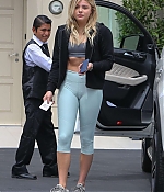 Chloe-Moretz-in-Blue-Tights--06-662x994.jpg