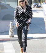 Chloe-Moretz-in-Leather--02-662x986.jpg