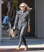 Chloe-Moretz-in-Leather--10-662x440.jpg