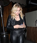 Chloe-Moretz-in-Leather-at-Nice-Guy--26-662x820.jpg