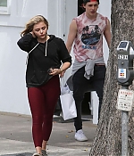 Chloe-Moretz-in-Red-Tights--02-662x993.jpg