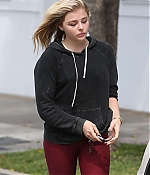 Chloe-Moretz-in-Red-Tights--09-662x993.jpg