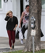 Chloe-Moretz-in-Red-Tights--14-662x993.jpg
