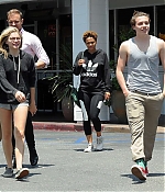 Chloe-Moretz-in-Shorts--07-662x571.jpg