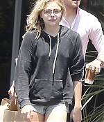 Chloe-Moretz-in-Shorts--15-662x993.jpg