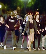 Chloe-Moretz-in-Shorts-at-Disneyland--13-662x602.jpg