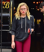Chloe-Moretz-in-Spandex--08-662x765.jpg