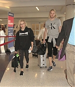 Chloe-Moretz-in-Tights-at-LAX-Airport--04-662x946.jpg