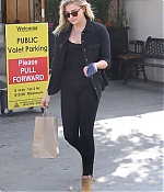 Chloe-Moretz-on-a-lunch-in-Beverly-Hills--12-662x993.jpg