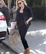 Chloe-Moretz-on-a-lunch-in-Beverly-Hills--15-662x993.jpg