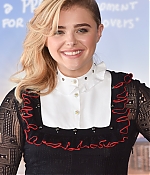 Chloe_Grace_Moretz_003_28129.jpg