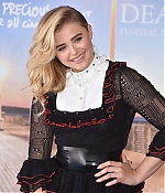 Chloe_Grace_Moretz_006_28129.jpg