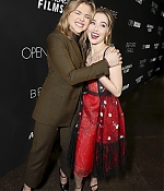 Chloe_Moretz_281129~2.jpg