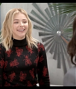 Chloe_Moretz_Schools_an_Alien_Expert_28829.jpg