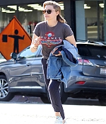 chlo_281129~2.jpg