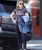 chlo_28329~2.jpg