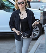 chloe_281529~16.jpg
