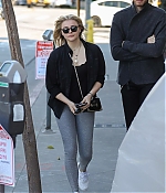 chloe_282529~13.jpg