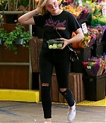 chloe_282929~14.jpg