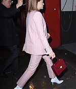 chloe_284029~4.jpg