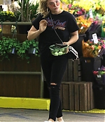 chloe_28429~30.jpg