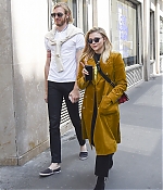 chloe_284829~12.jpg