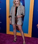 chloe_285729~10.jpg